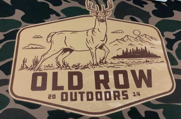 OLD ROW OUTDOORS DEER BADGE CAMO HOODIE 3D – Camo Pattern Hunting Hoodies For Men And Women, Hunter Gifts Menswear Pullover